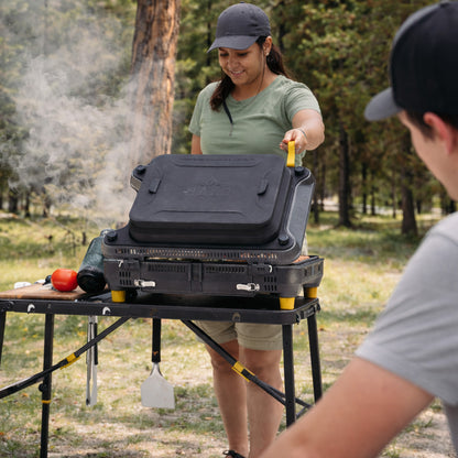 HALO Getaway 2-Zone Portable Outdoor Griddle with ELEVATE Lid and 282 sq in Cooktop